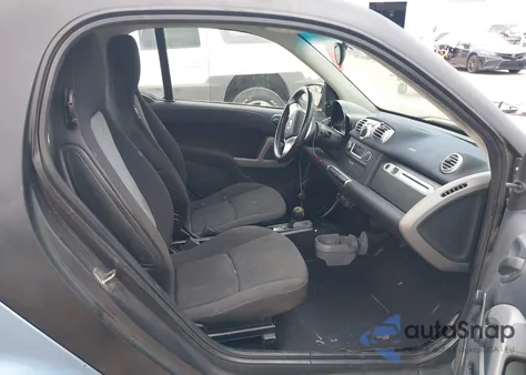 2013 Smart Fortwo Passion/Pure z USA, uszkodzony, nr VIN WMEEJ3BA3DK667103